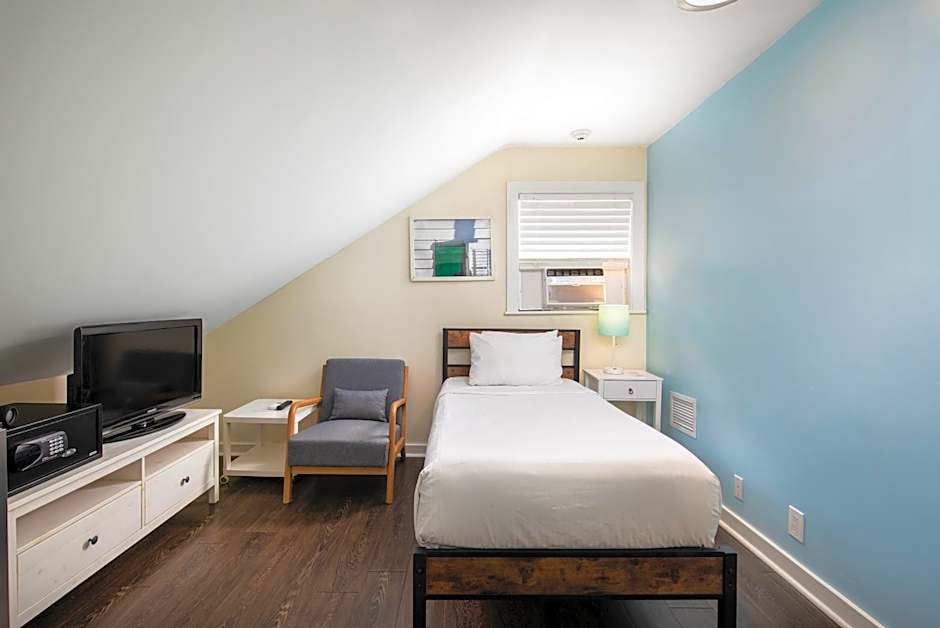 Southernmost Inn Adult Exclusive