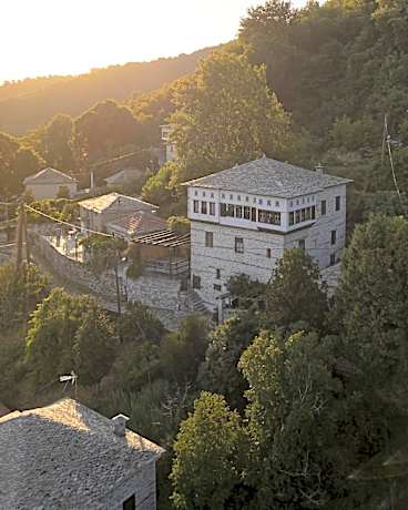 Santikos Mansion, Santikos Collection