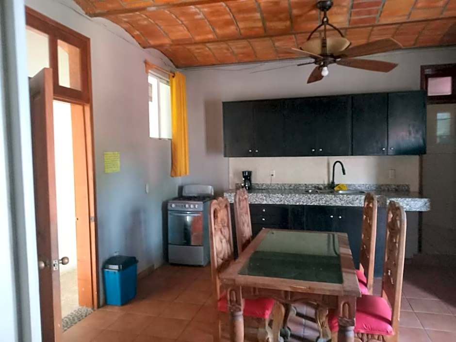 Hotel Casa Raymundo Suites