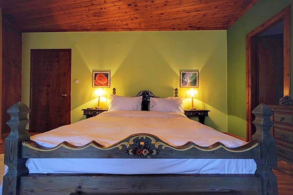 To Balkoni tis Agorianis