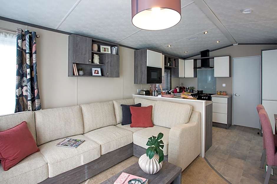 Bovisand Lodge Holiday Park, Beachside Location & Indoor Heated Pool