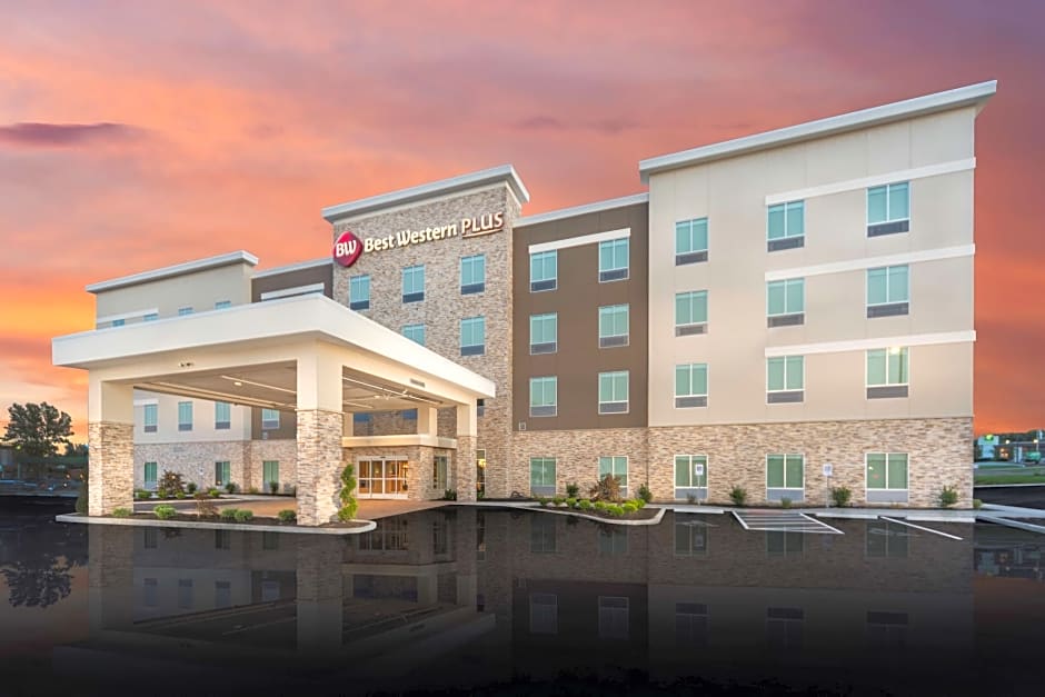 Best Western Plus St. Louis Airport Hotel - Guest Reservations