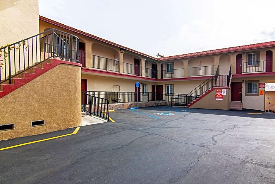 Econo Lodge Long Beach I-405