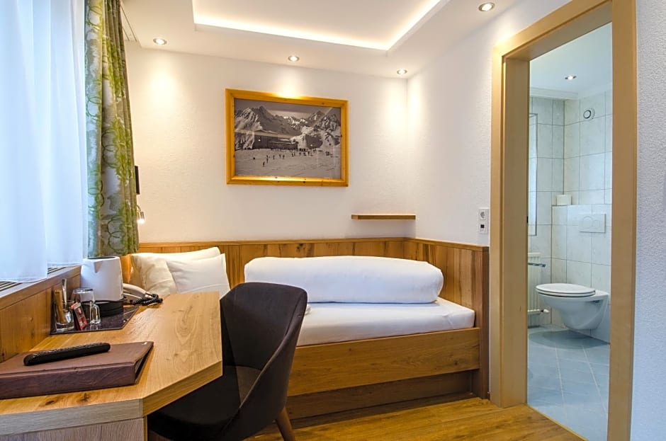 Hotel Garni Siegele - inklusive Silvretta-Card PREMIUM