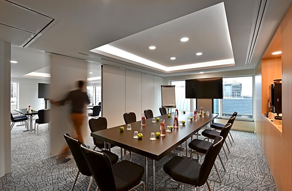 Park Inn by Radisson Brussels Centre Midi
