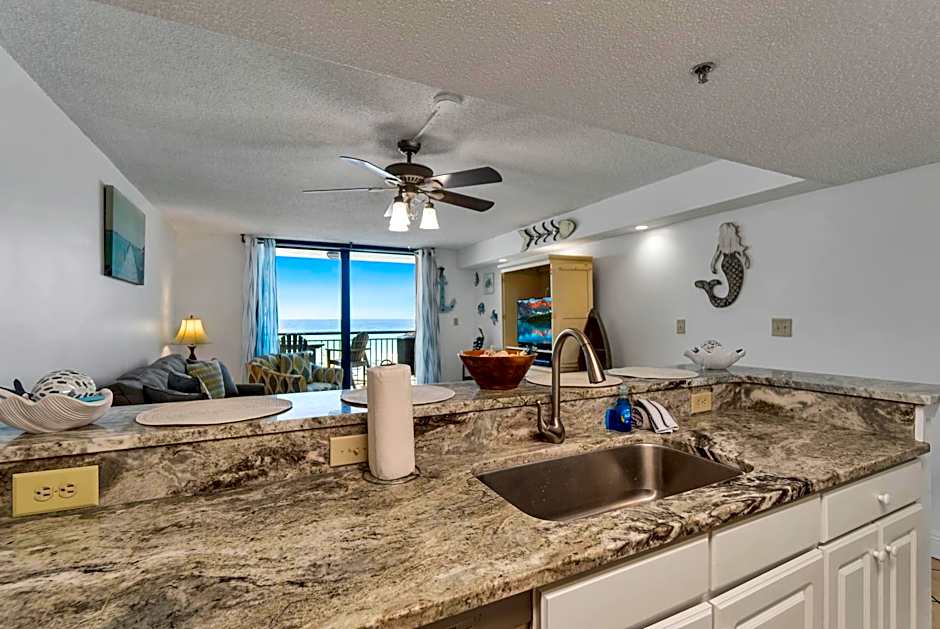 Splash Into Sundestin, Thanksgiving Stays Get 50 Gift Card