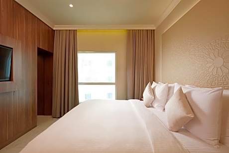 Grand Deluxe King Room