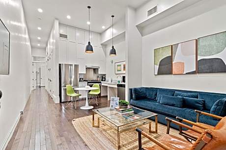 Group-friendly Nola Suite Near Bourbon