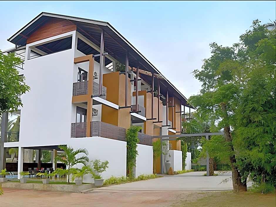 Olanro Negombo Hotel