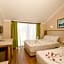 Rich Melissa Hotel