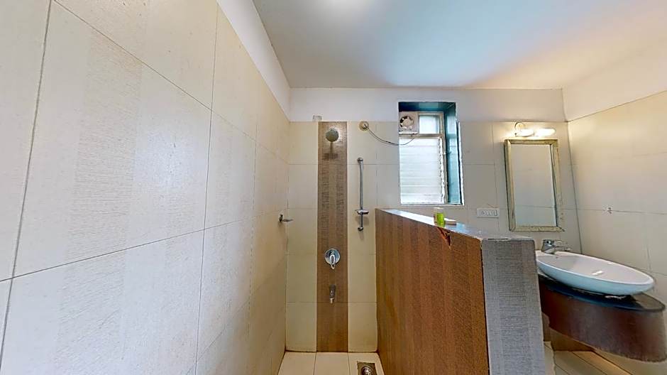 The Golden Suites & Spa Calangute Hotel