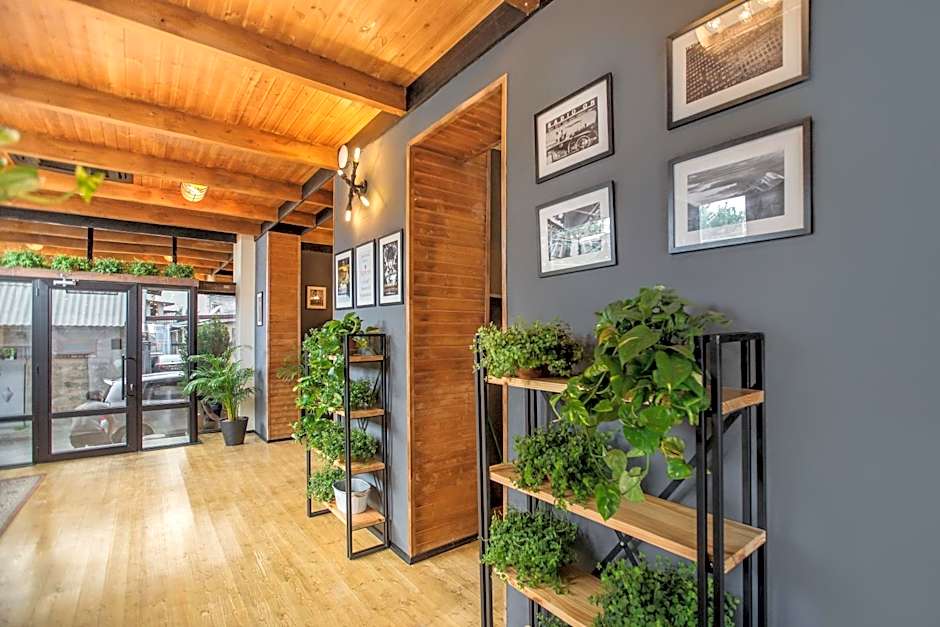 Timber Boutique Hotel