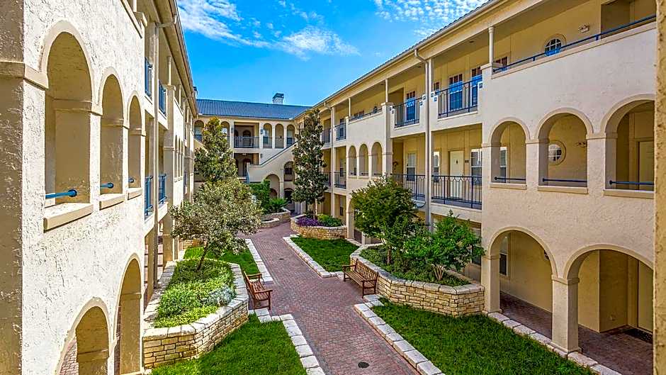 Lake Travis Stunning Waterfront, Sunset & Pool Views, Pet Friendly, Boat Ramp, Lago Vista, Texas