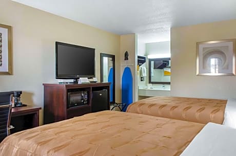 Double Room with Two Double Beds - Smoking