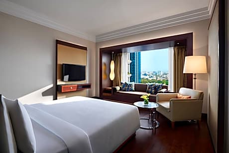 Cubbon Suite Club lounge access