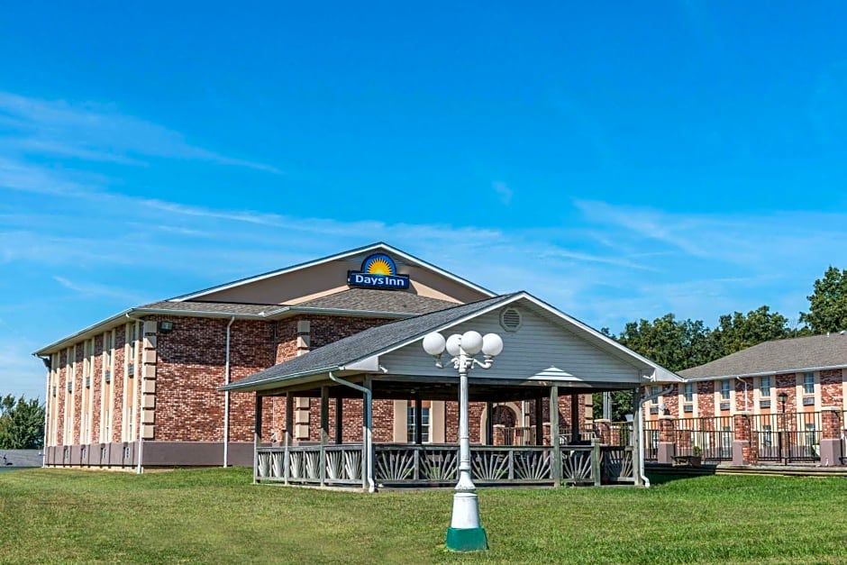 Days Inn by Wyndham Perryville
