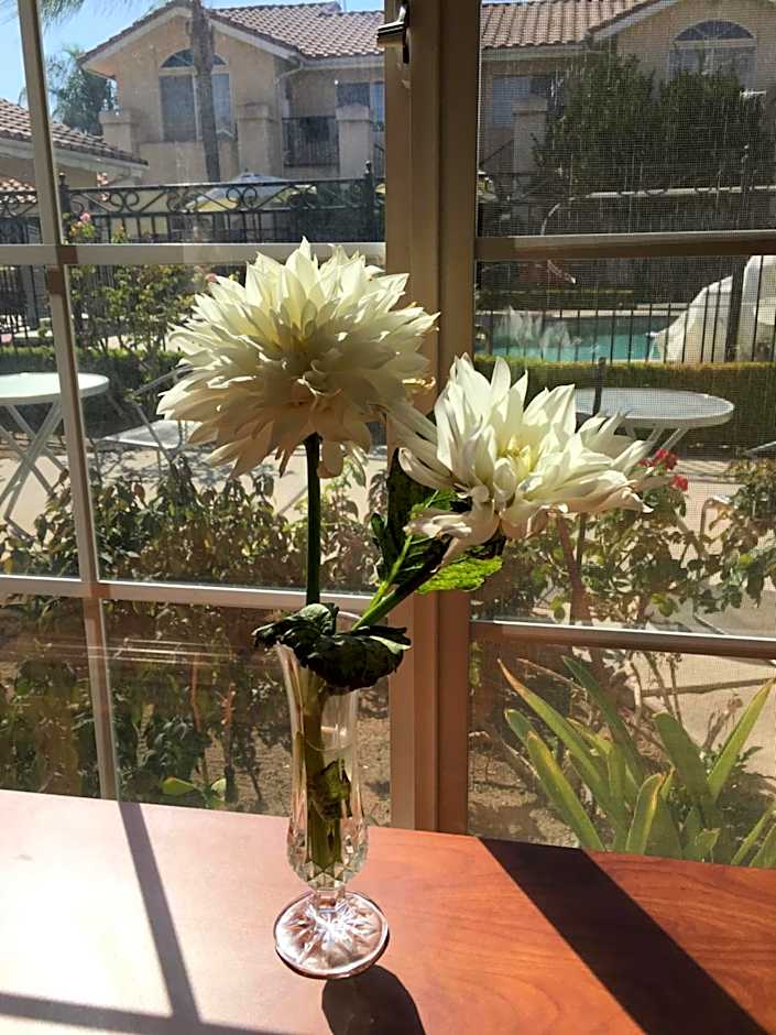 Garden Inn and Suites Fresno