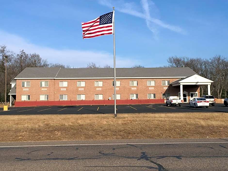 Adams Inn and Suites