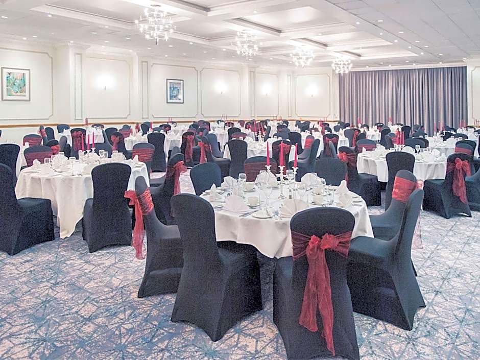 Bristol Grand Hotel By Sunday