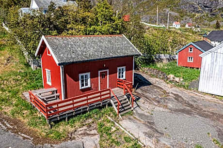 Private Budget Two-Bedroom Cottage