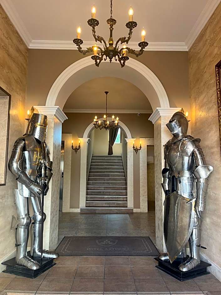 Hotel Antique - free private parking