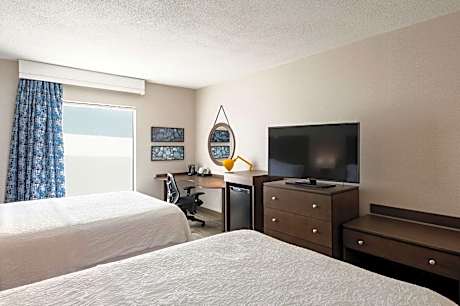 Room with Two Queen Beds - Non-Smoking