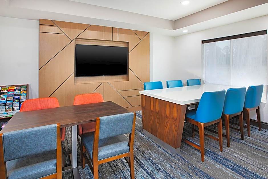 Holiday Inn Express Hotel & Suites West Monroe By IHG