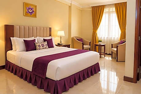 Deluxe Family Room