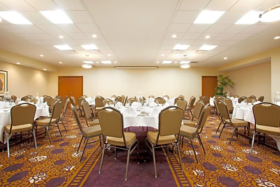 Holiday Inn Battle Creek, an IHG Hotel