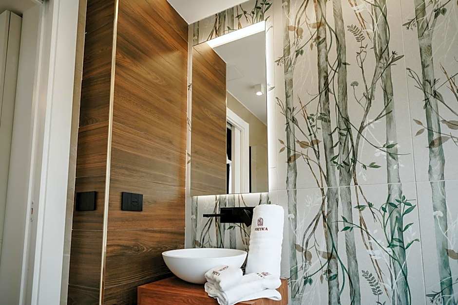 POETICA BOUTIQUE SKY HOTEL