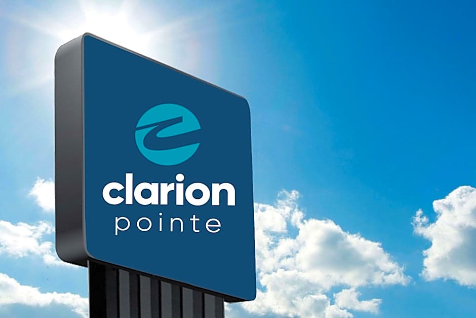 Clarion Pointe Jamestown - Falconer