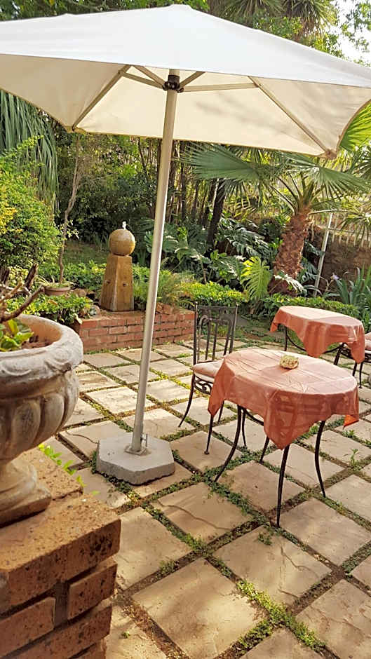 Amper Bo Guest House