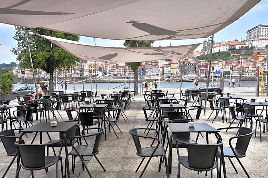 The House of Sandeman - Hostel & Suites