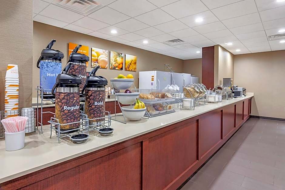 Comfort Suites Escanaba West