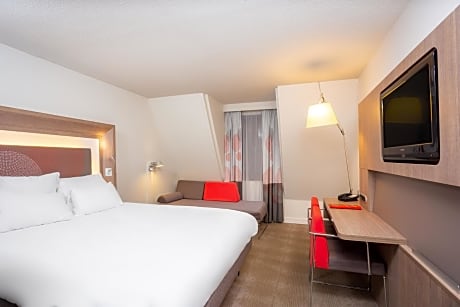 Superior Double Room with Sofa