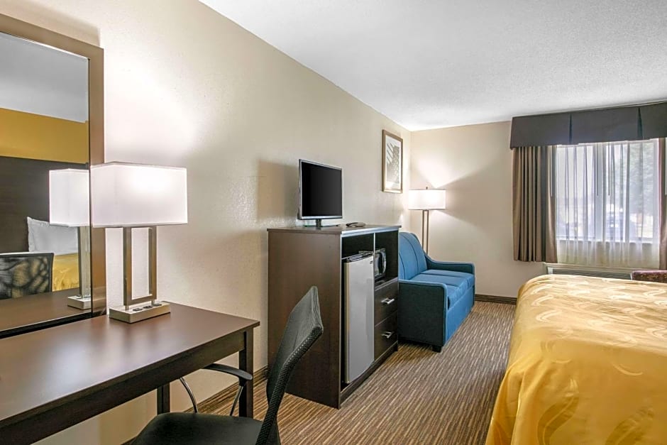 Quality Inn & Suites Metropolis I-24