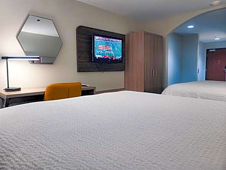 Standard Room with Two Queen Beds