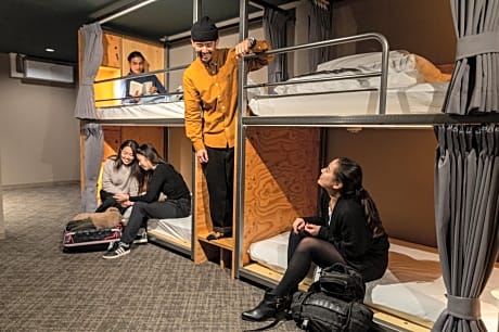 Bunk Bed in Mixed Dormitory Room