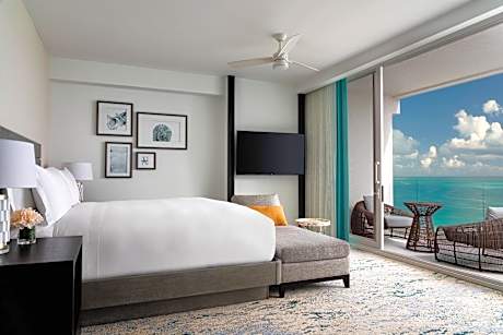 2 Bedroom Executive Suite with 2 Bedrooms Oceanfront