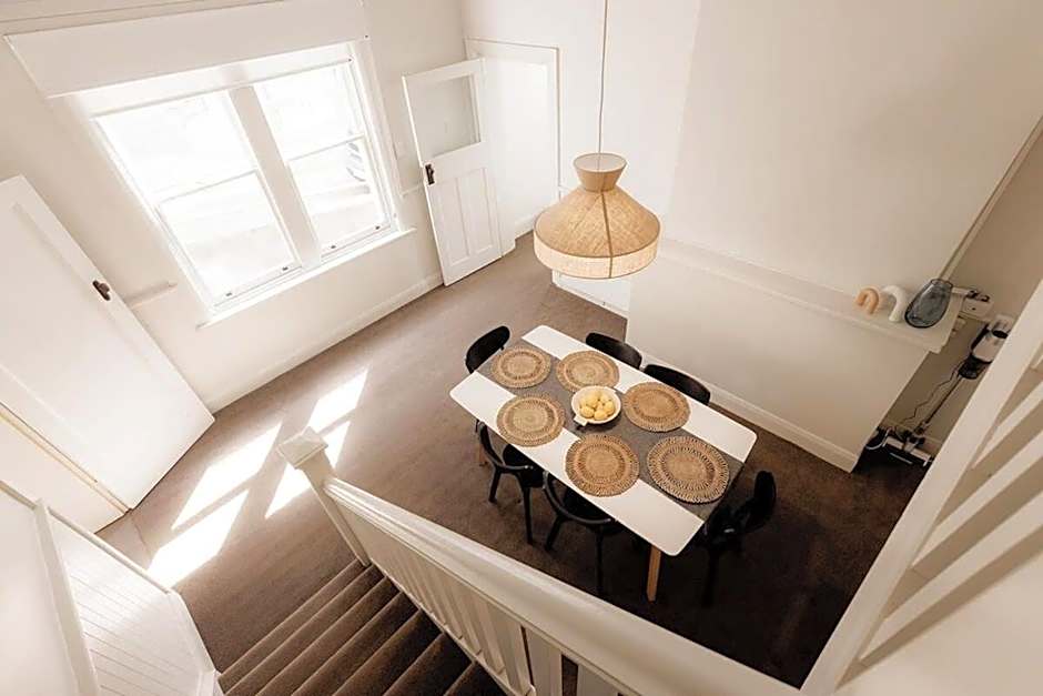 Central home in trendy South Hobart