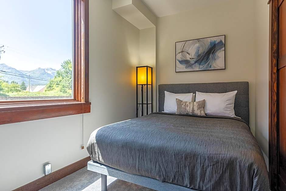 Luxurious 901 Condos by Fernie Central Reservations