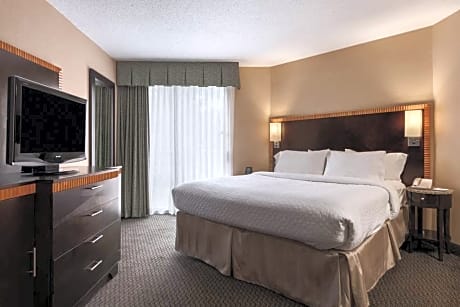 2 Room Corner Premium Suite-1 King Bed Nosmok