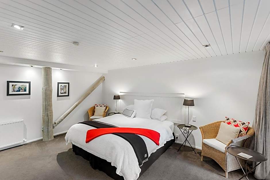 Acacia Cliffs Lodge
