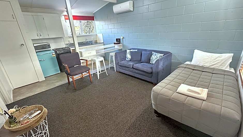 Maple Lodge Motel