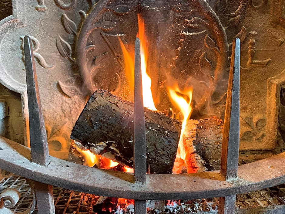 Ye Olde White Harte Hotel