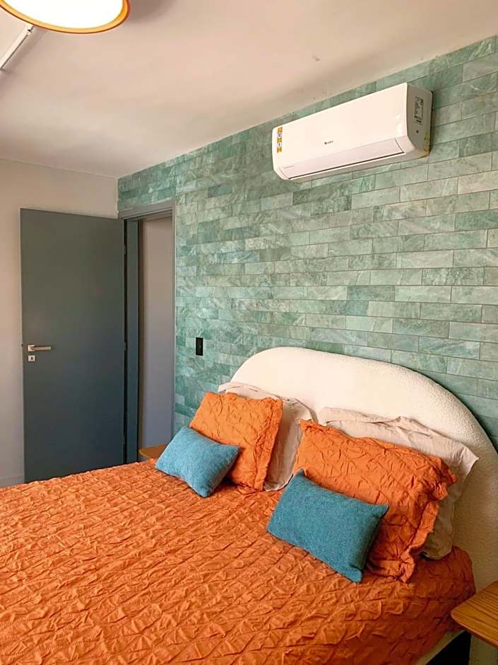 Urban 750 by Day by Day