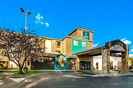 Clarion Pointe Wake Forest - Raleigh North