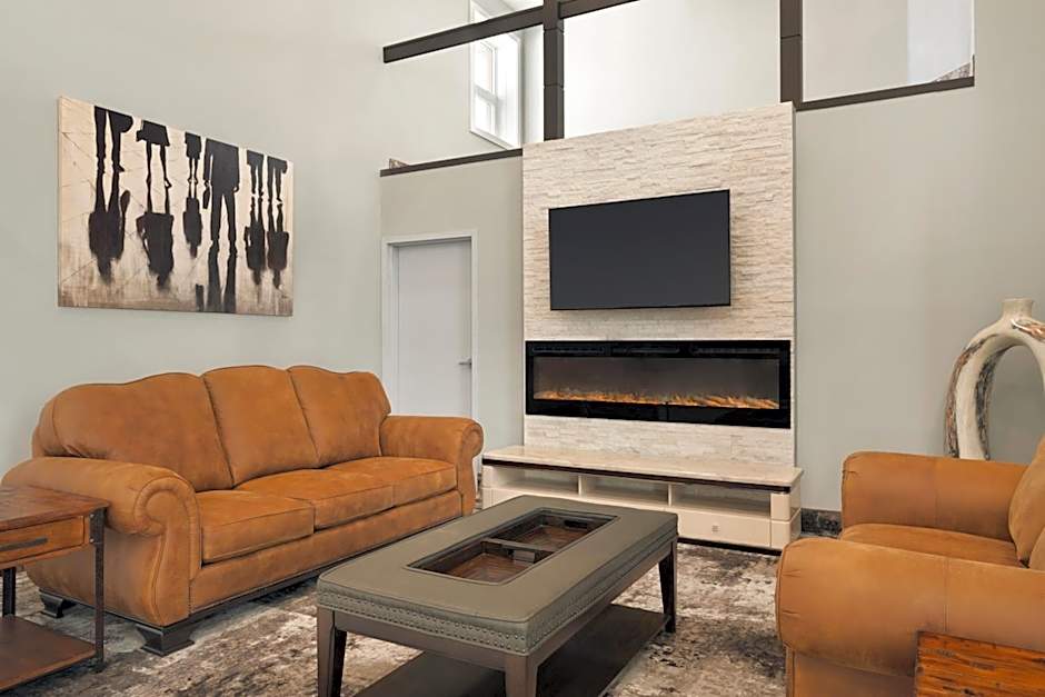 Days Inn by Wyndham Wainwright