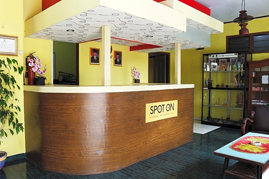 OYO Life  1708 Hotel Budi Famili 1 Syariah