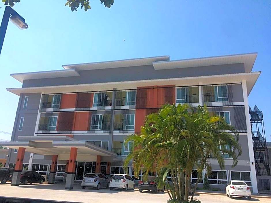 Suksomboon Hotel